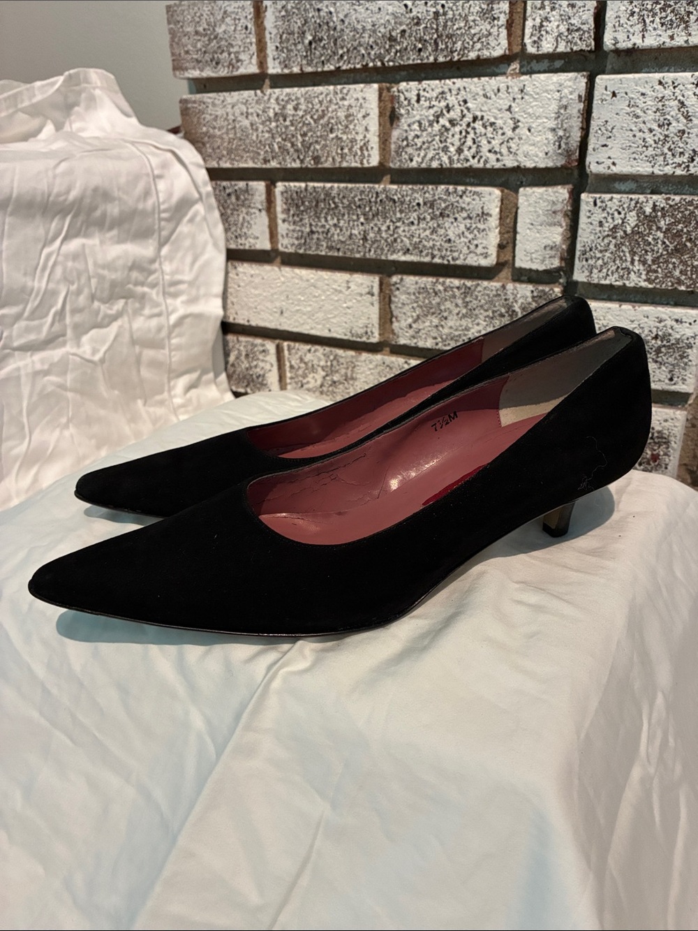 Vaneli Black Suede Pointed-Toe Low Heel Pumps
